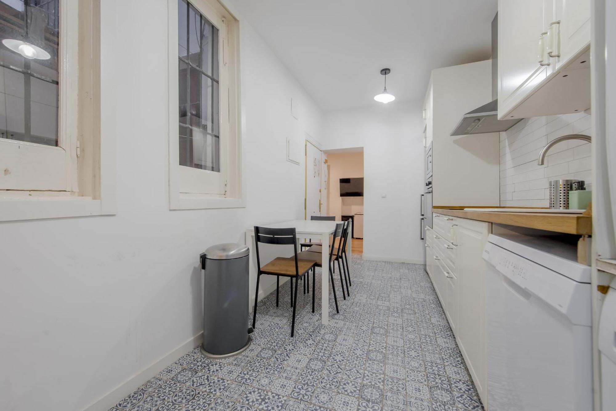 C-Cabeza Cool Apt Para 7 Al Lado De Tirso De Molina E1 Madrid Exterior foto