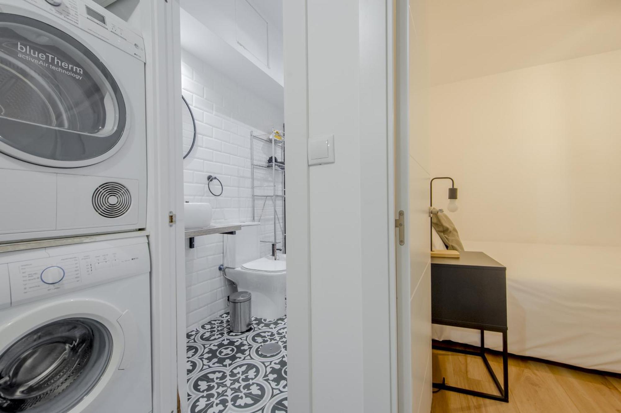 C-Cabeza Cool Apt Para 7 Al Lado De Tirso De Molina E1 Madrid Exterior foto